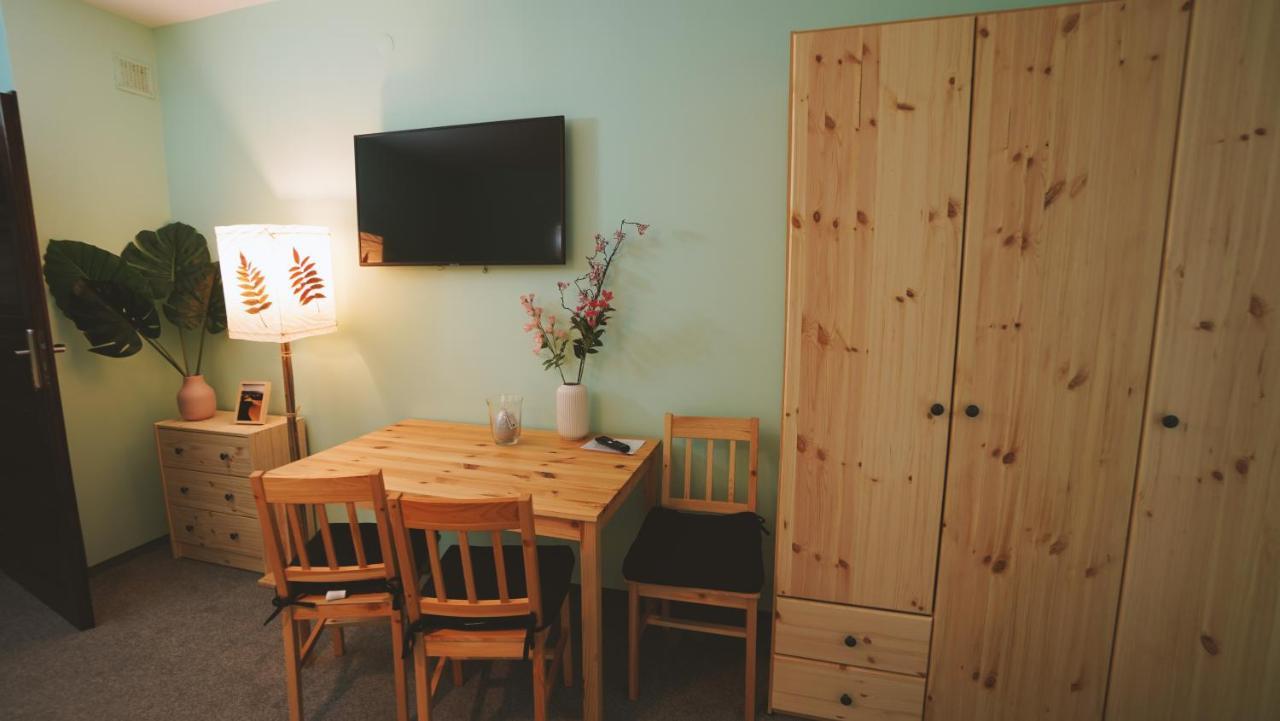 Mcew Studnia Bed & Breakfast ปวอตสก์ ภายนอก รูปภาพ