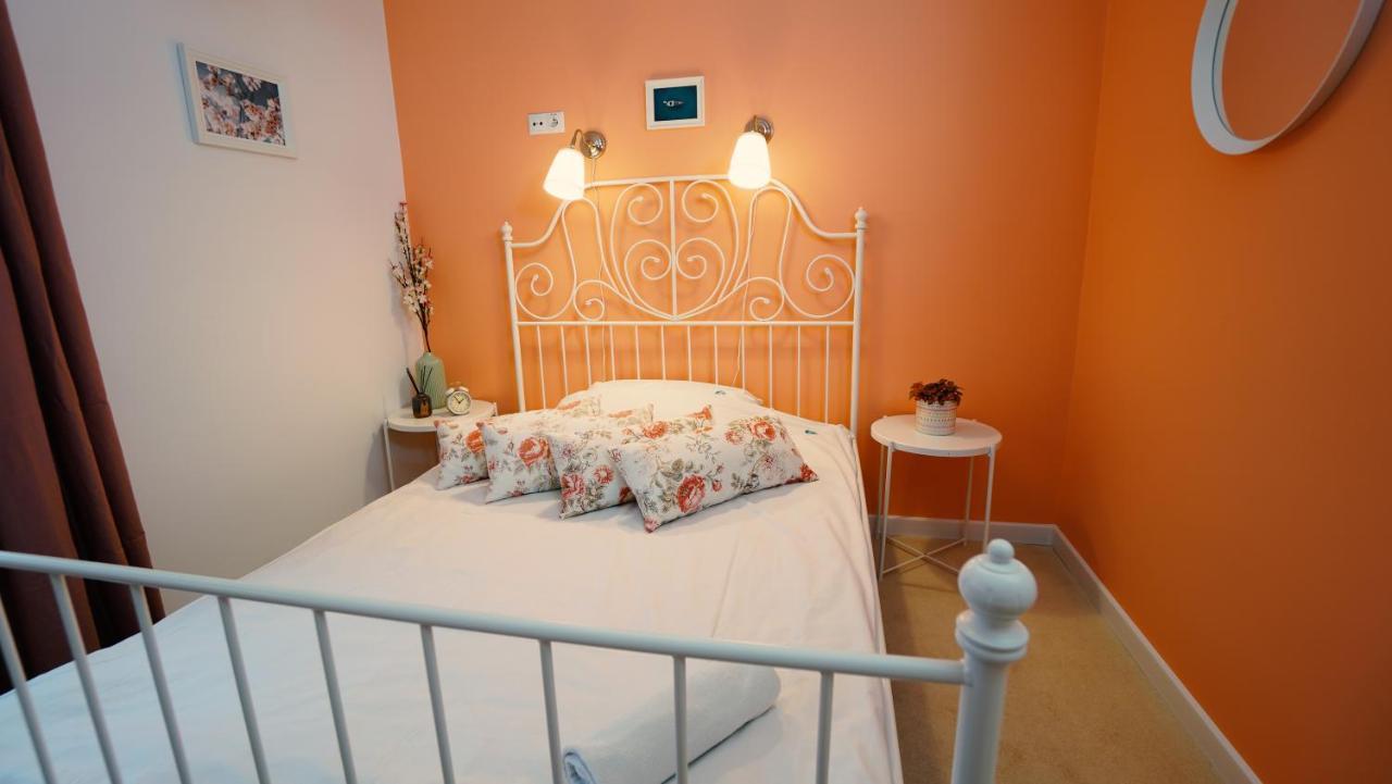 Mcew Studnia Bed & Breakfast ปวอตสก์ ภายนอก รูปภาพ